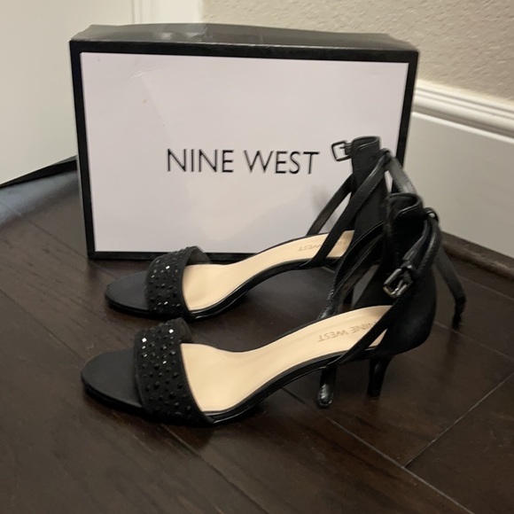Nine West Elegantly Studded Low Heel - Picture 2 of 4